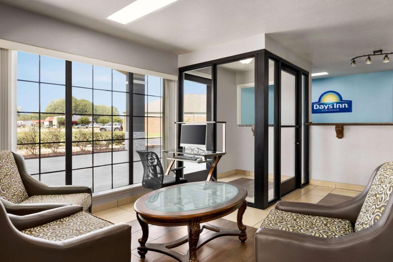Days Inn By Wyndham Fulton Экстерьер фото