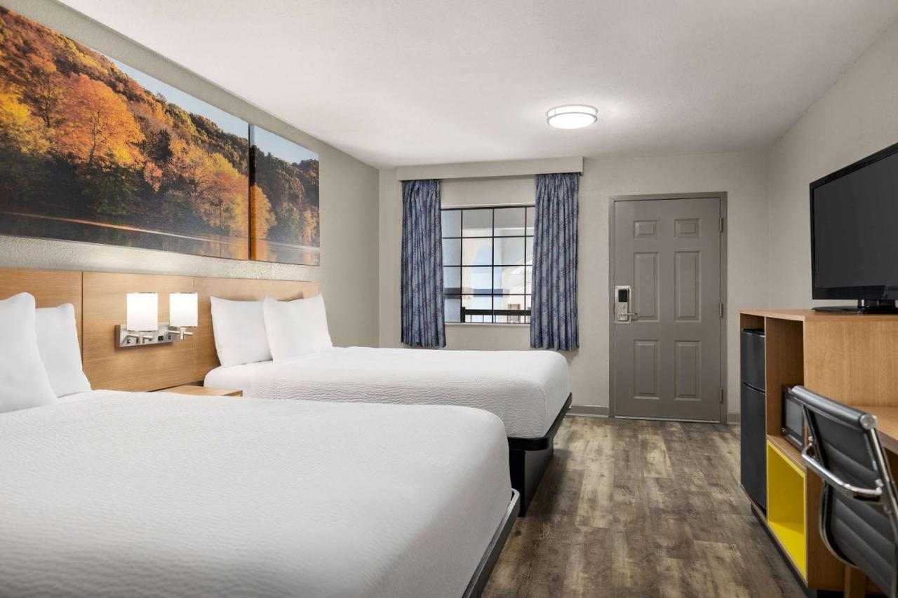 Days Inn By Wyndham Fulton Экстерьер фото